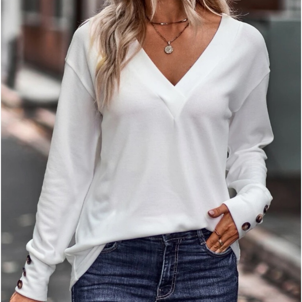 New white V neck long sleeve top